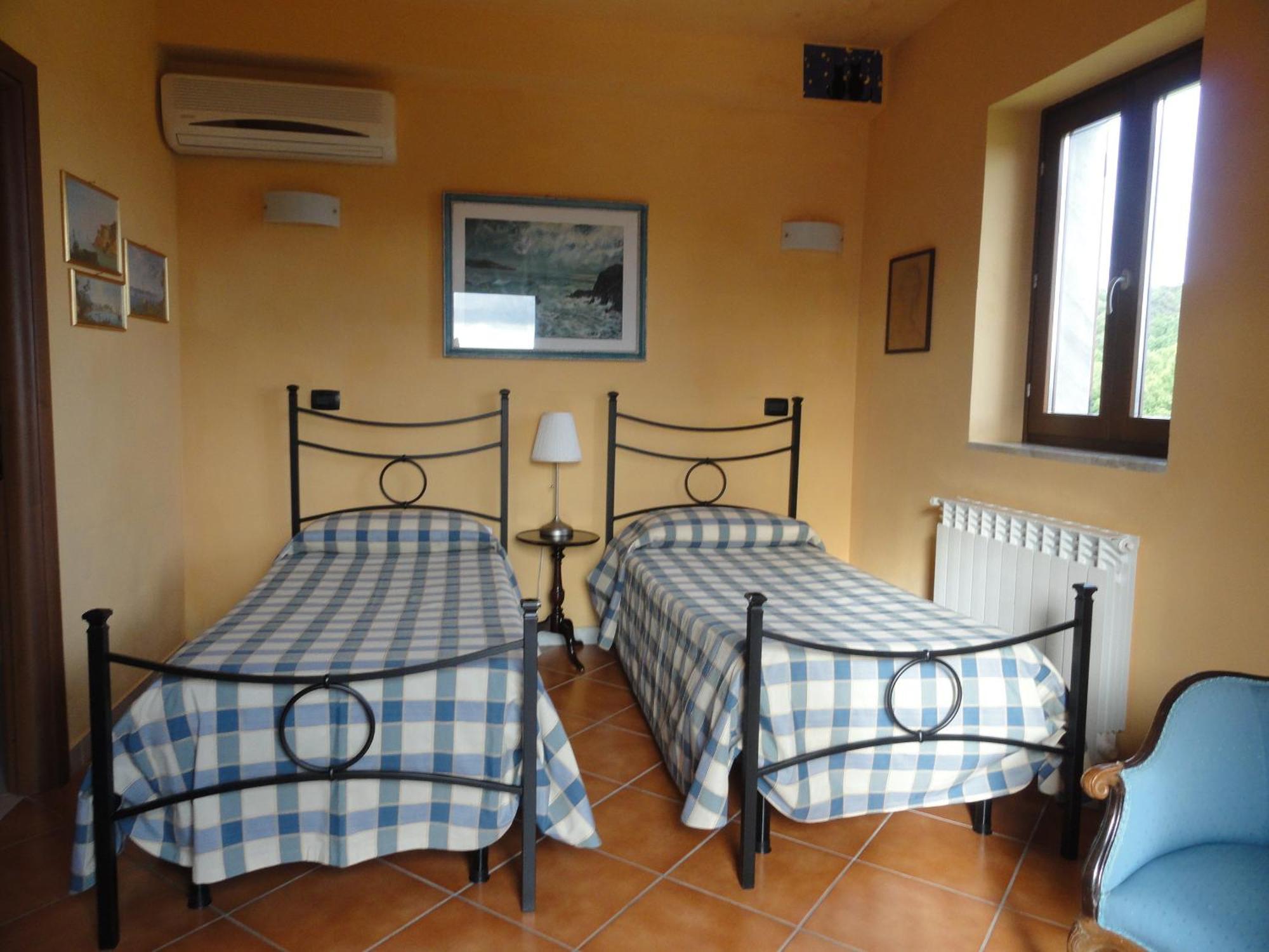 Il Giardino Delle Esperidi Bed & Breakfast ฟอสดิโนโว ห้อง รูปภาพ